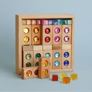 BNWT Wood Toys, Bauspiel Gem Blocks with Lucent Cubes (45 pieces)